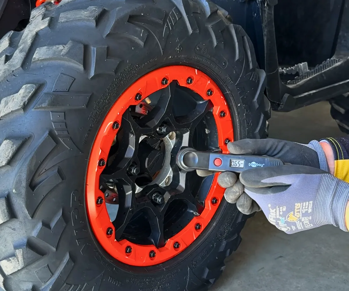 Pakowanie sprzętu podróżnego przed wyprawą off-road